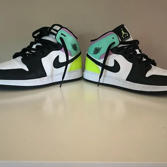 Jordan 1 sneakers 7 Y : Big Kids