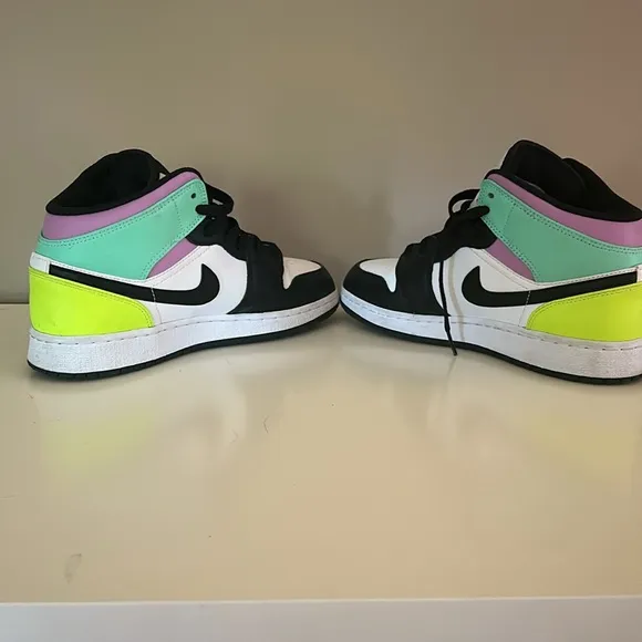 Jordan 1 sneakers 7 Y : Big Kids