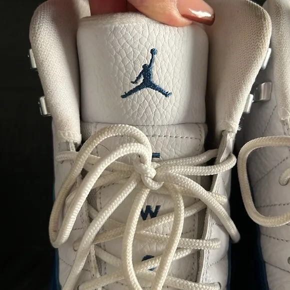 Jordan 12s “French Blue” Used Boys Size 7