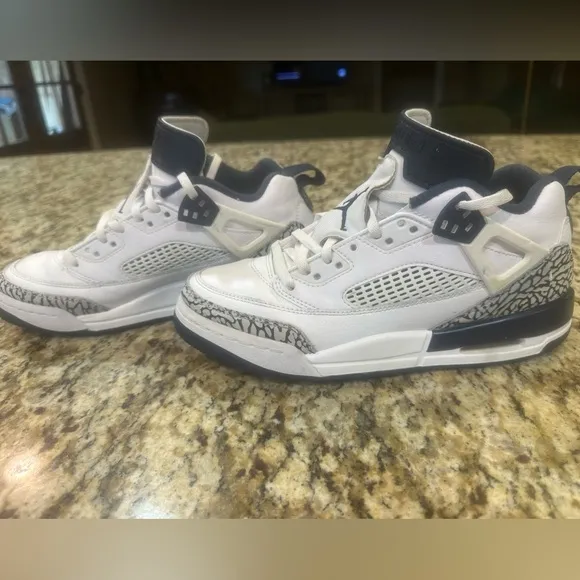 Jordan Kids' Grade School Spizike Low Shoes 6Y
