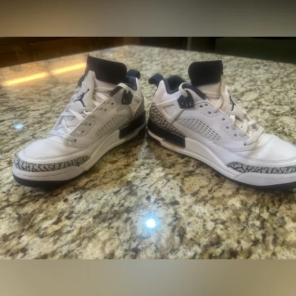 Jordan Kids' Grade School Spizike Low Shoes 6Y