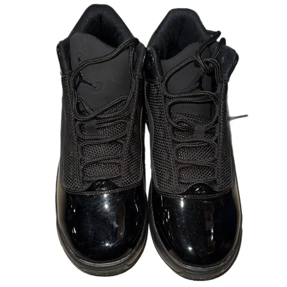 Jordan Max Aura 2 Triple Black Sneakers