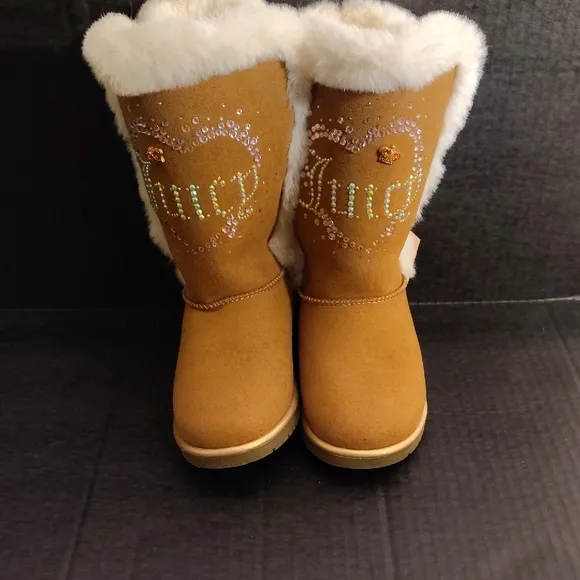 Juicy Couture Kids' Tan Boots with White Fur Trim