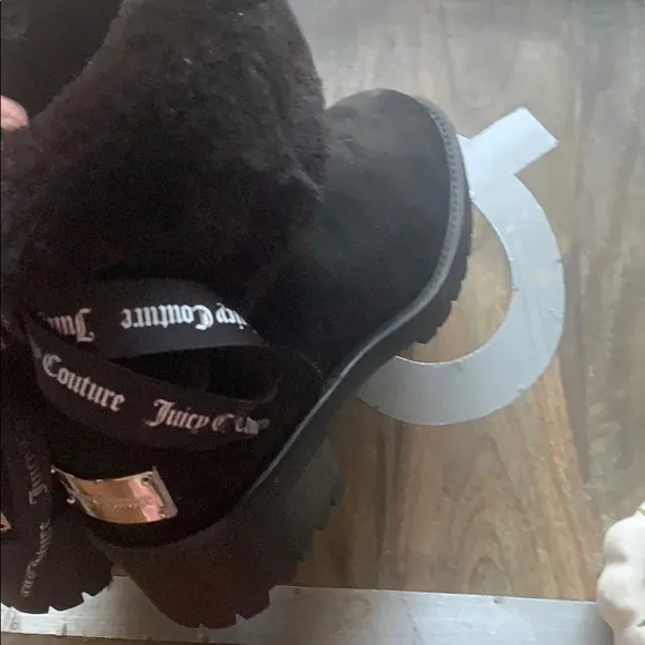 Juicy Couture‎ New furry warm winter ankle boots