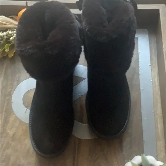 Juicy Couture‎ New furry warm winter ankle boots