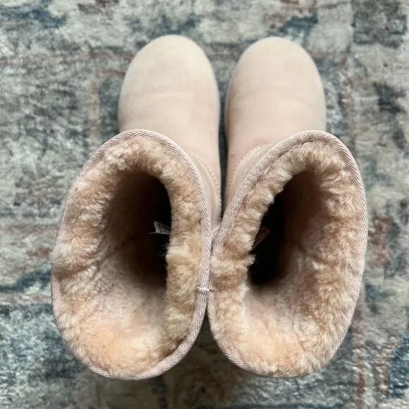JustSold UGG Boots Baby Pink Classic Short Suede Wool Boho Sz 6 Fits 7 Perfectly