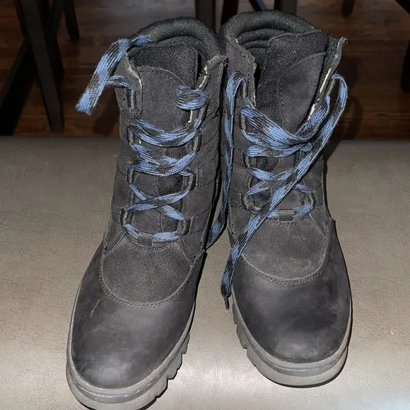 Keen Hightop Waterproof Hiking Boots