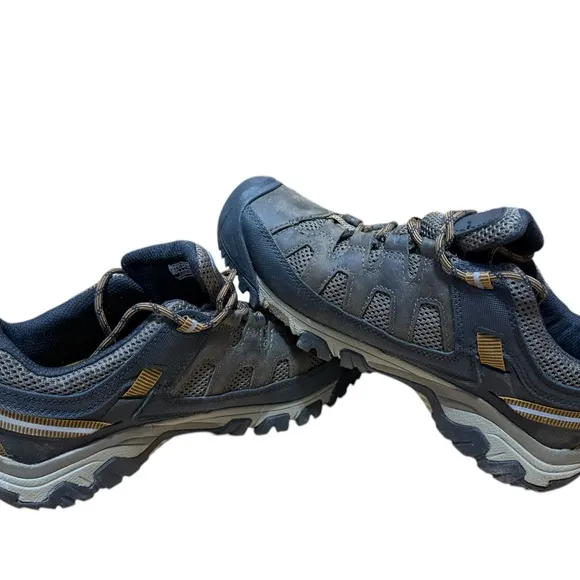 KEEN MEN'S TARGHEE II WATERPROOF HIKING BOOTS - SOFT TOE Size 8 M NWOT