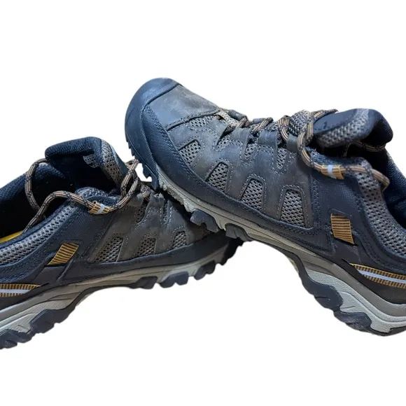 KEEN MEN'S TARGHEE II WATERPROOF HIKING BOOTS - SOFT TOE Size 8 M NWOT
