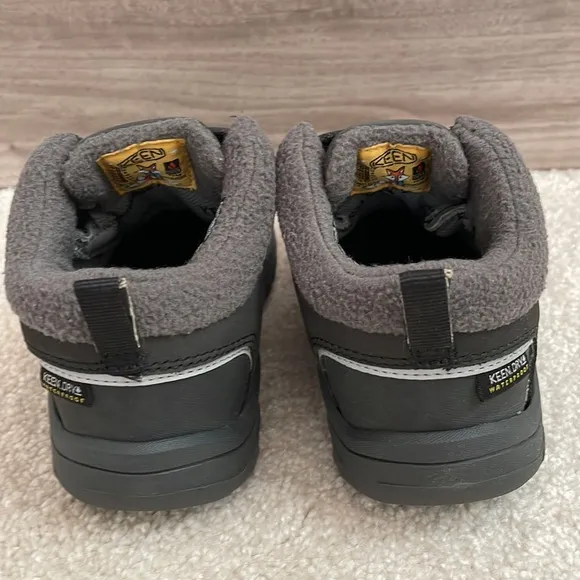 KEEN NWT toddler boy size 8 Kootenay III insulated waterproof black boots.
