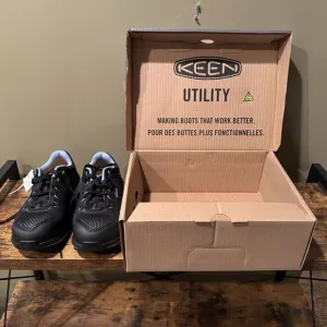 KEEN Utility Women's Vista Energy Composite Toe Industrial Work‎ Safety Shoes 7M