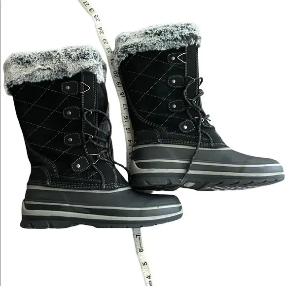 Khombu Winter Boots, warm lace up boots as 9