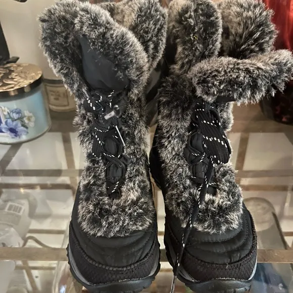 Kids Black Winter Boots size 13-NorthFace
