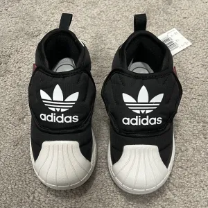 Kids New Adidas Superstar 360 Boot Size 7.5