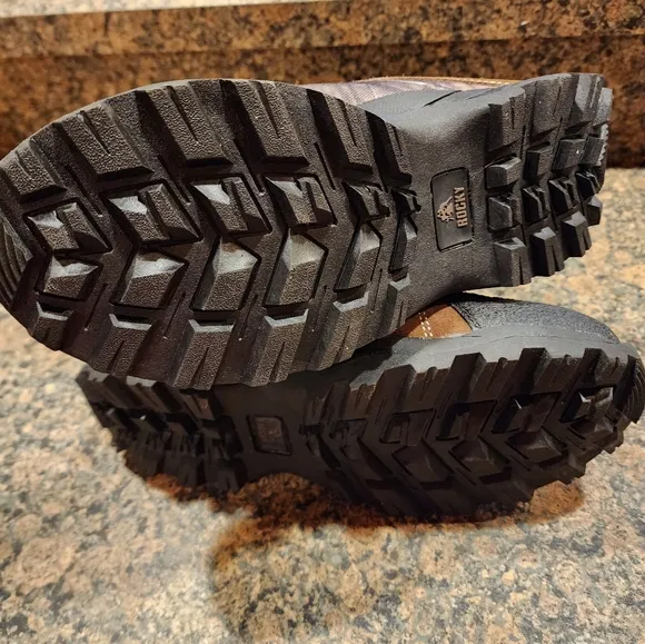 Kids Rocky Waterproof Insulated Boots #3710, Size 5M, NWOT
