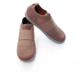 KIDS SHOES NWT Livie &amp; Luca Size 7 Lynx Sneakers in Powder Pink