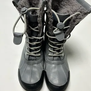 Kids UGG Adirondack boots