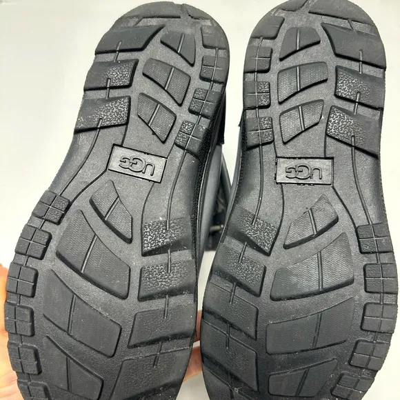 Kids UGG Adirondack boots