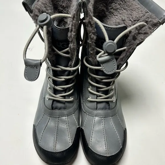 Kids UGG Adirondack boots