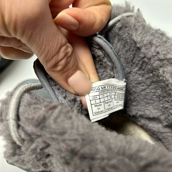 Kids UGG Adirondack boots