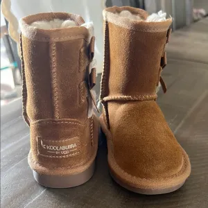 Koolaburra Tan Sheepskin Boots Cozy Suede Design