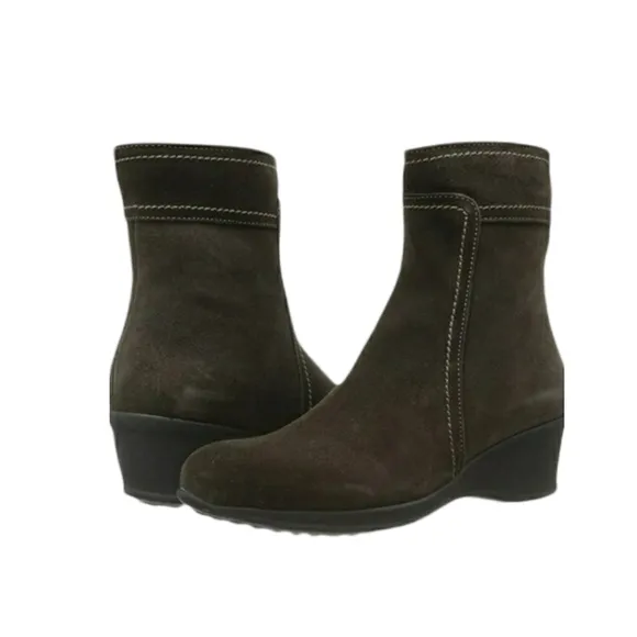 La Canadienne Finley Suede Wedge Ankle Boots Size 6.5 M