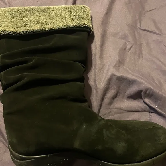 La Canadienne Trevis Waterproof Black Suede Boots Faux Fur Lined Size 8M