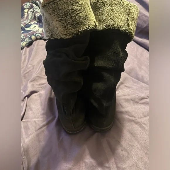 La Canadienne Trevis Waterproof Black Suede Boots Faux Fur Lined Size 8M
