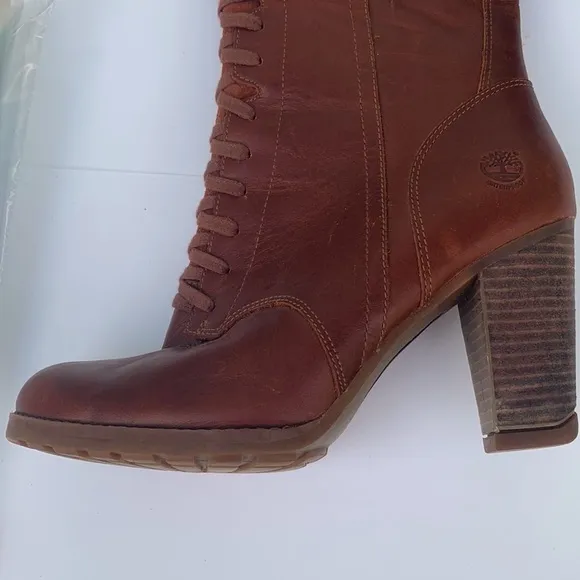 Lace up tall boots TIMBERLAND