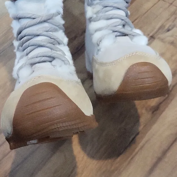 LAFUMA KOKTA Cream Tan Suede Faux Fur Lace Up Snow OUTD