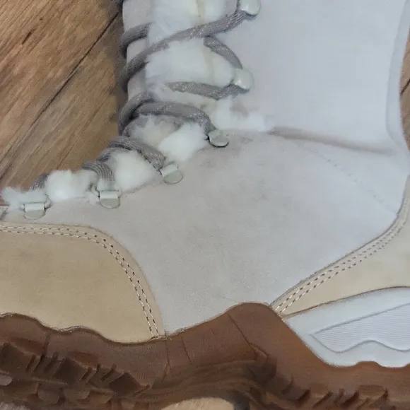LAFUMA KOKTA Cream Tan Suede Faux Fur Lace Up Snow OUTD