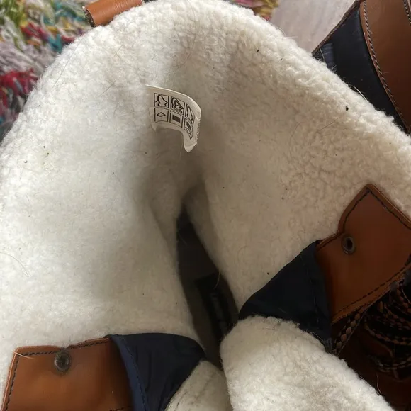 Lands End insulated winter boots