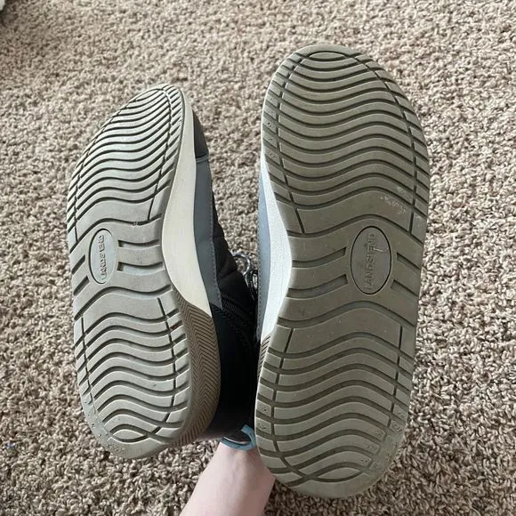 Lands’ End Transitional Insulated Snow Boots Size 11