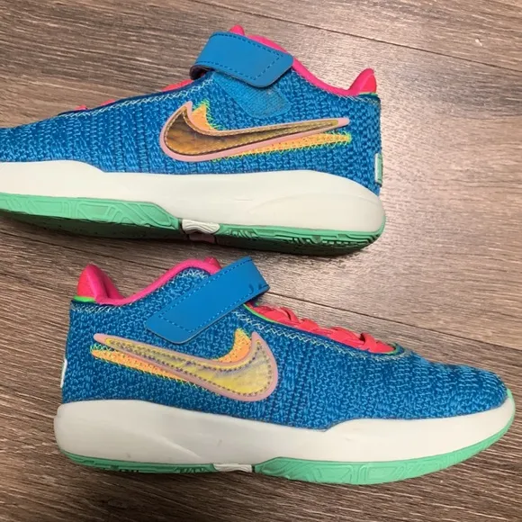 Lebron James 20 (XX) basketball shoes
