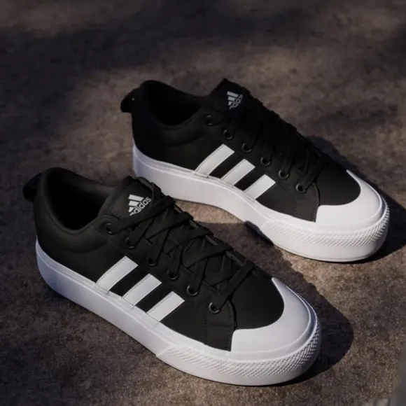 LIKE NEW ADIDAS Bravada 2.0 Platform Shoes!