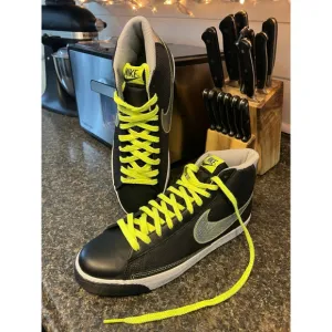 Like New Nike Blazer Mid 318642-002 Black/Metallic Silver