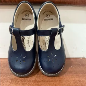 Like New size 9 Footmates Navy Shoes