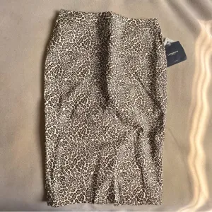 Liz Claiborne NWT 4P Animal Print MIDI Skirt Ret $79