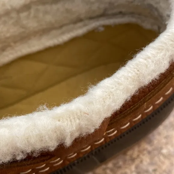 L.L. Bean Fuzzy Lined Upper Rubber Leather Moc 6 M CM Low Duck