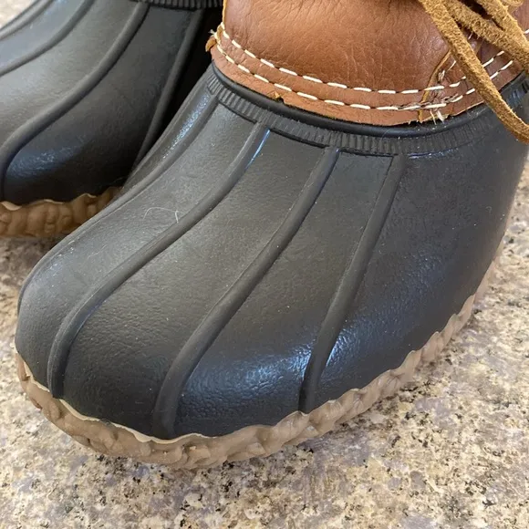 L.L. Bean Fuzzy Lined Upper Rubber Leather Moc 6 M CM Low Duck