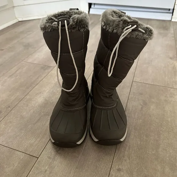 LL Bean Girls Size 1 Primaloft Insulated Brown Boots, Quilted, 11” like new
