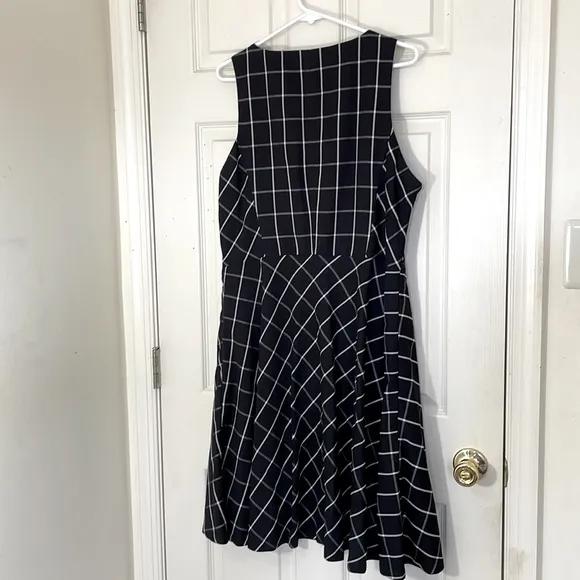 LORD &amp; TAYLOR Black Checked Summer Formal Dress Size 16