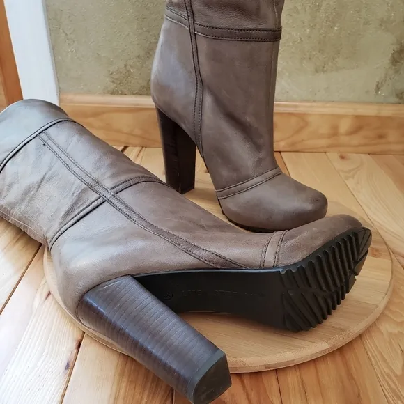 Luca Stefani Luxury Leather Pull-on Boots Color Mocha warm hues New