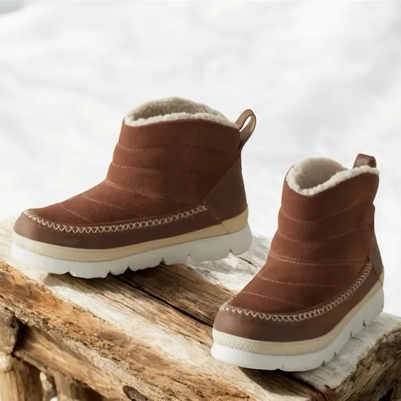Manitobah Mukluks Womens Boots Size 9