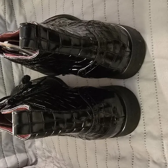 Men's Black Crocodile Pattern Shoes