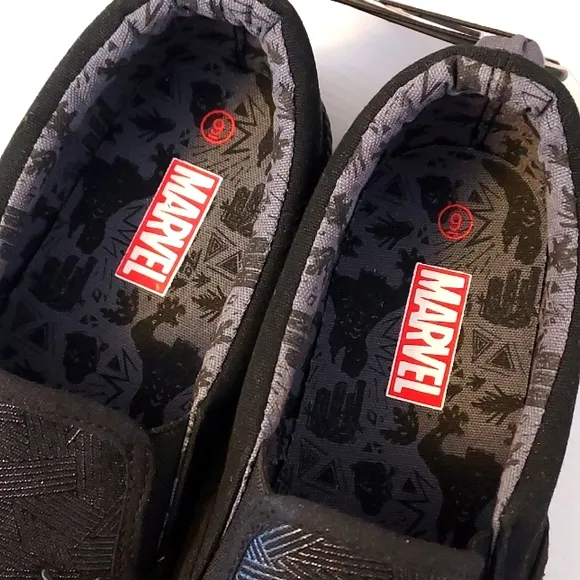 Mens Black Panther Canvas Sneaker