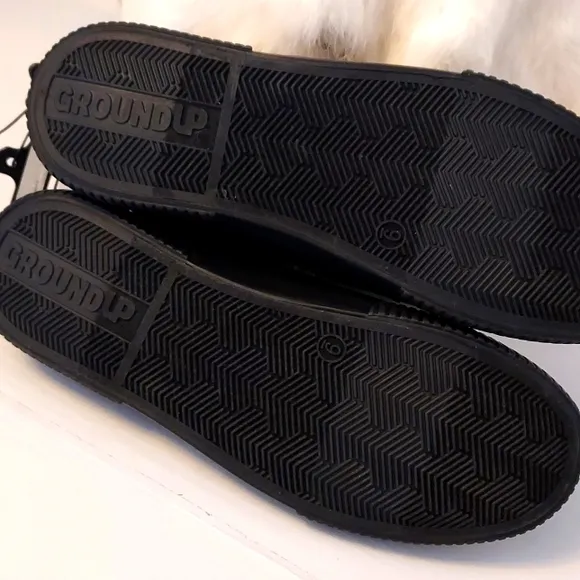 Mens Black Panther Canvas Sneaker