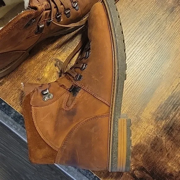 Mens boris wool lined water proof leather hiking boots by overland.