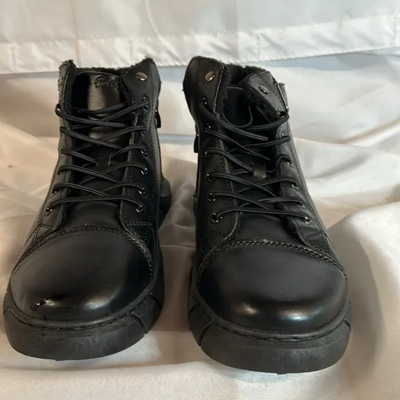 Men's British Style High Top Zippered, Plush Lined Leather Boots. Size 13. NWT