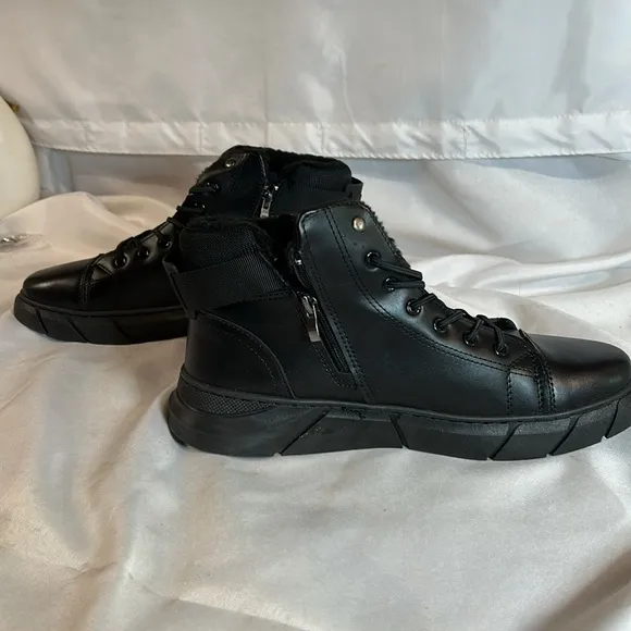 Men's British Style High Top Zippered, Plush Lined Leather Boots. Size 13. NWT